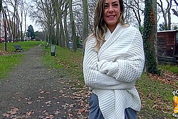 Kinahaya, Coquine Sexy, Aime Quand On Lui Baise Bien Le Cul 15 Min