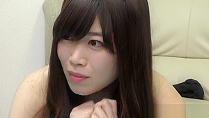 Kinky asian babe peeing