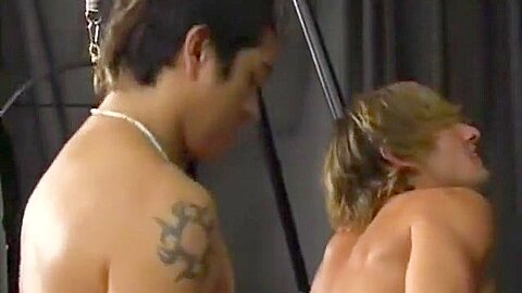 Kinky bareback interracial threesome