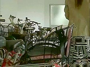 LEZJAV (FA1173 Lesbian Housewife)