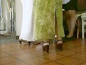 LEZJAV (FA1173 Lesbian Housewife)