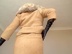 Lady Of The Manor - Michelle Thorne