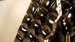 Latex Play 39