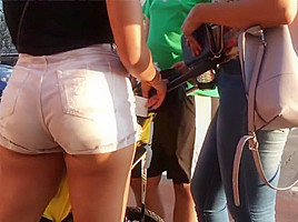 Latina college girl Booty in White Jean Shorts