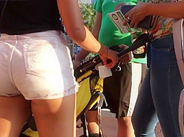 Latina college girl Booty in White Jean Shorts