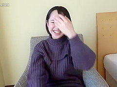 Lie With A Massage At A New Store And Play With A Caree