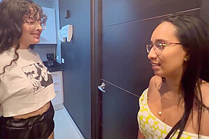 Lina Paige In Shemale And Two Girls Fuck A Tantaly