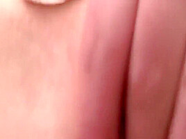 Lusty teen 18+ Masturbates In The Car And