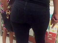 Milf booty 2