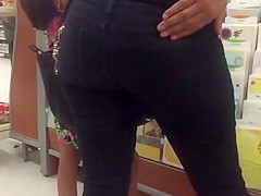 Milf booty 2