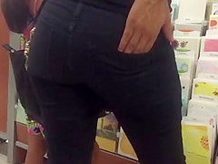 Milf booty 2