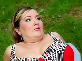 Mira fucking guy's face with her big tits fat ass