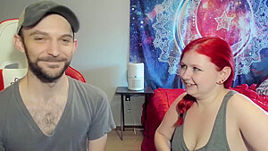 Momonii Black And Red Fantasy Dildo Unboxing And Masturbation With Sophia Sinclair And Jasper Spice