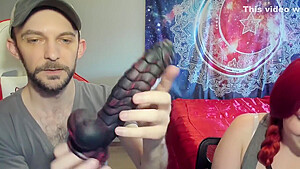 Momonii Black And Red Fantasy Dildo Unboxing And Masturbation With Sophia Sinclair And Jasper Spice