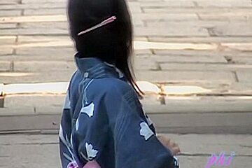 Mysterious sweet geisha is having unexpected sharking encounter with some fellow