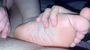 Nice Handjob Sexy Feet