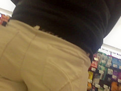 Nice white booty in khakis