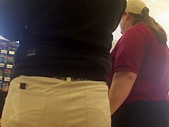 Nice white booty in khakis