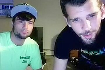 Nice-looking BF is having fun at home and shooting himself on webcam