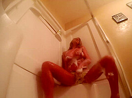 Nikki Hittiing The Shower ALT