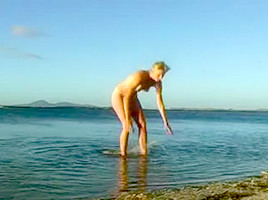 Nude Beach - Aussie Blond