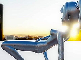 Nude statue of the sunset