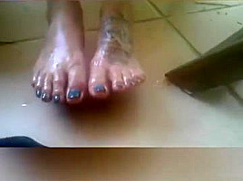 Oily Foot Tease w Quick Footjob