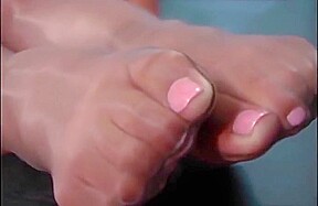 One hour of smelly nylon feet