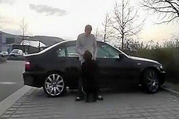 Outdoor Sexy Fist & Blow Job