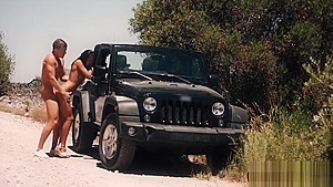 Outdoor sex with my GF while in Rome at the highway