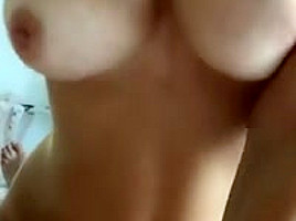PERFECT BABE HAS ORGASM