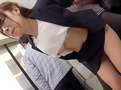 衣服潜り込みアンクル 鬼痴に服の中てしつこく責められ連続イキさせられる巨乳女過激な痴漢集団の欲望にままに犯される　 Part2 15 Min