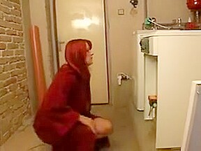 Pepe pervers baise dans la douche une aux seins enormes
