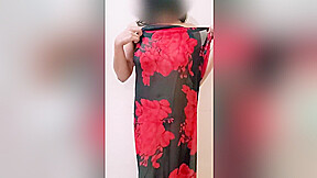 Perfect Body Girl Wearing Traditional Saree Showing And Playing With Her Big Boobs