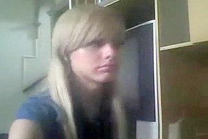 Petite Teenage Girl Suddenly Pulled Out a Cock