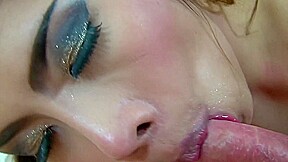 Petite Tranny Nuts Licking - FemdomAustriaTs