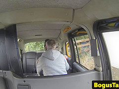 Posh euro amateur assfucked in bogus taxi