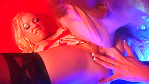 Pussy Licking Lovers - Bluebird Films