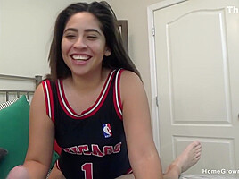 Putting Cute Amateur Mariahs Mouth To Work