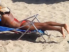 RED BIKINI IN BOA VIAGEM BEACH, RECIFE CITY 