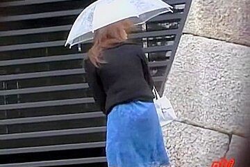 Rain sharking meeting with long-legged skinny tramp being caught of her guard