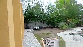 Realestate Agent blows unhappy Client