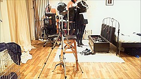 Rubberpet harness gag Armbinder