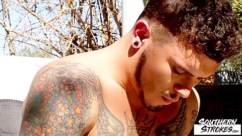 SOUTHERNSTROKES Tattooed Jock Seth Knight Masturbates Solo