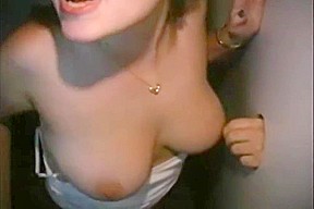 Sa Premiere Fois Au Gloryhole