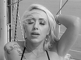 Sailboat Cumshots - PornWorld