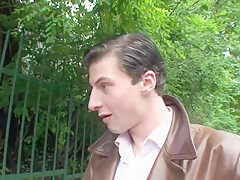 Saucy Amateur Sex Babe Blowing Male Pole And Gett