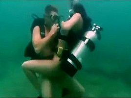 Scuba couple sex