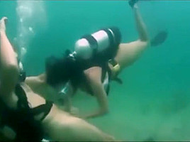 Scuba couple sex