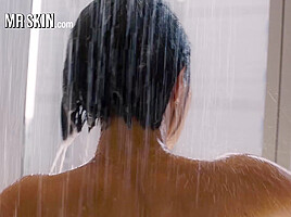See Jurassic World's Bryce Dallas Howard Get Tricera-topless - Mr Skin